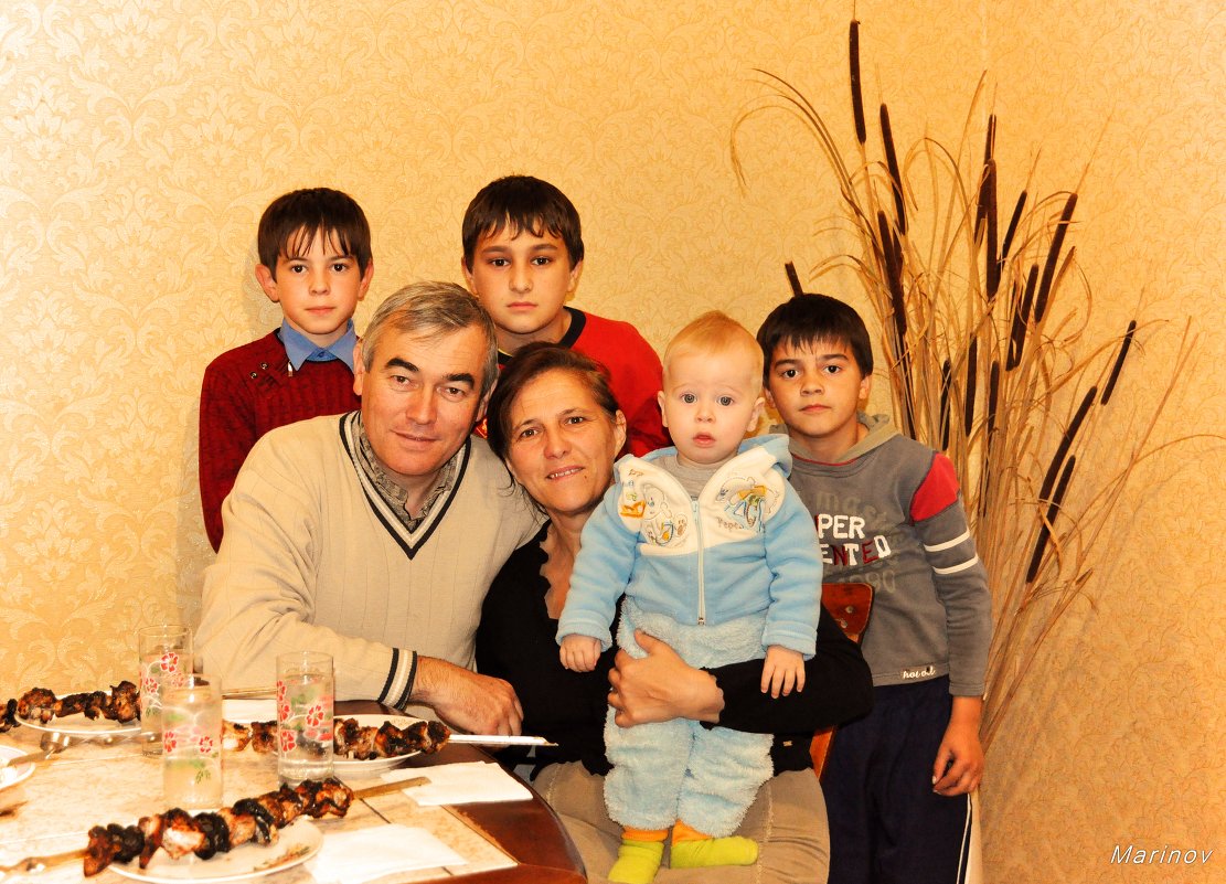семья - Пётр Маринов