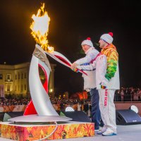 Олимпийский Огонь в Самаре. 25.12.2013 :: Олег Помогайбин