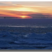 Зимний закат на Балтике (5) :: Сергей Садовничий
