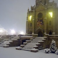 «Над католическим храмом снегопад» :: Александр NIK-UZ