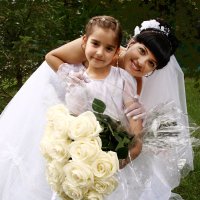 Невеста   и  дочка. :: Людмила 