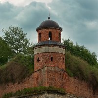Башня средневековой крепости :: Владимир ЯЩУК