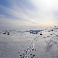 Человеку нужно знать немало. Потому Дорога и длинна... :: Илья Строганов