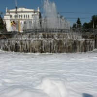 Пенный фонтан :: Александр 