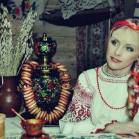 Есть женщины в русских селениях... :: Elena Cherkasova