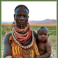 Мама и в Африке мама :: Евгений Печенин
