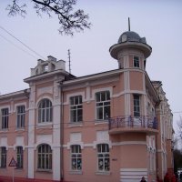 Здание бывшей женской гимназии :: Владимир 