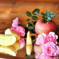 розовые розы и розовые яблоки :: Наталия Преображенская
