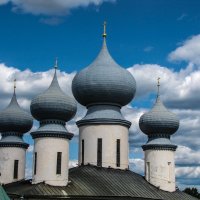 Тихвинский монастырь :: Павел Кузнецов
