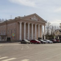 Санкт-Петербург, Каменный остров, Театр. :: Александр Дроздов