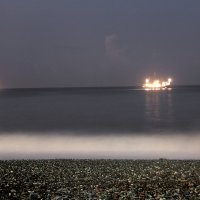Огни ночного моря :: Vladimir Borisov