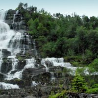 водопад :: Елена Познокос