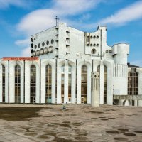 Дом с привидениями. Драматический театр. :: Евгений Никифоров