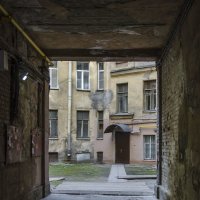 обычный двор старого Петербурга :: ник. петрович земцов