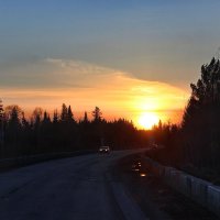 Закат на дороге. :: Наталья Юрова