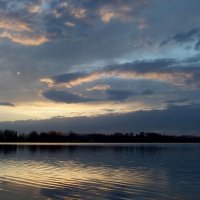 Вечер на Суздальском озере :: Юрий Цыплятников