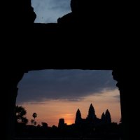 Рассвет в Ангкор-Вате :: Дмитрий Борисов