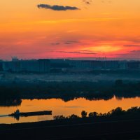 баржа на закате :: Владимир Чернышев