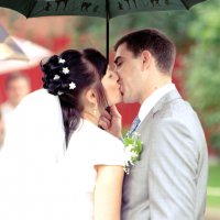 Поцелуй под зонтом :: Майя П