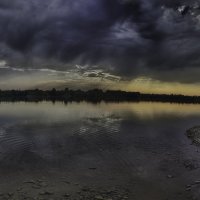 Закат на озере :: Дмитрий Мантуш