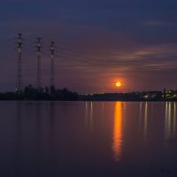 Восход луны :: Denis Aksenov