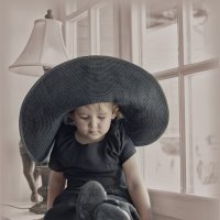 девочка в шляпе :: Яна Кривенко