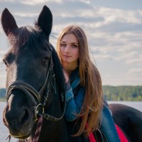 Анастасия на коне... :: Людмила Зяблова