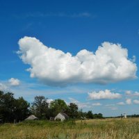 Плывут облака над деревенькой :: Валентина Пирогова