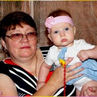 Бабушка с внучкой. :: Анатолий Ливцов