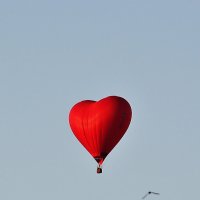 Воздушный шар-сердце :: Oleg Khot