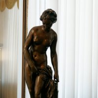 Скульптура девушки. Работа французских мастеров средних веков. :: NikaLinch 