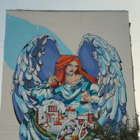 В Оренбурге на стене многоэтажки появился ангел :: Elena Izotova