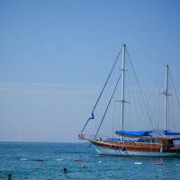 Лодка в Средиземном море :: Наталья Чуфистова
