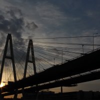 Катилось как-то Солнце по мосту... :: Сергей В. Комаров