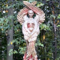 Стелла - Ангел Победы, на выставке цветов, посвящённой 1812 году :: Елена Солнечная
