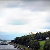 Берег Волги в Костроме :: Михаил Малец