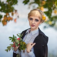 Осенний этюд в Ораниенбаумском парке :: Владимир Гудвин