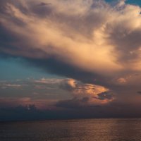 Небо над побережьем  Абхазии :: Ирина Токарева