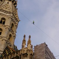 Канатоходец над Штефансдом (Stephansdom) в Вене :: Elena Danek