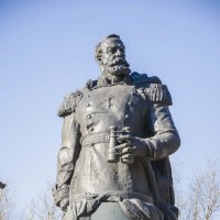 Памятник В.Ф. Рудневу-командиру "Варяга" :: Игорь 