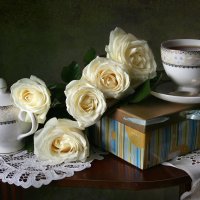 С чайными розами... :: lady-viola2014 -