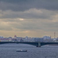 Осенняя Нева. Троицкий мост :: Наталия Крыжановская