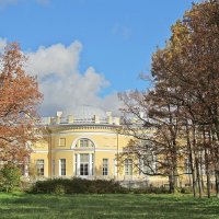 Александровский дворец (со стороны парка). :: Ирина 