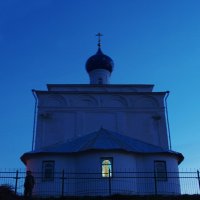 Город Тутаев, Ярославская область. Церковь на берегу Волги :: Наталия 