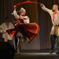 Выступают участники фольклорного театра "Кудесы" (Великий Новгород") :: Алёна Михеева