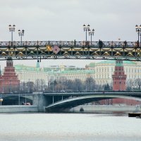 Пешеходный мост над Москвой-рекой :: Людмила 