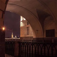 Вечерняя городская прогулка :: Юрий Морянов