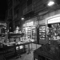 Неаполитанский "Дом Книги" :: M Marikfoto