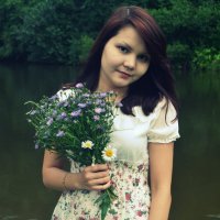 girl with flowers :: Юлия Красноперова