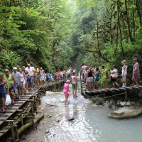 Паломники на 33 водопада :: Damir Si